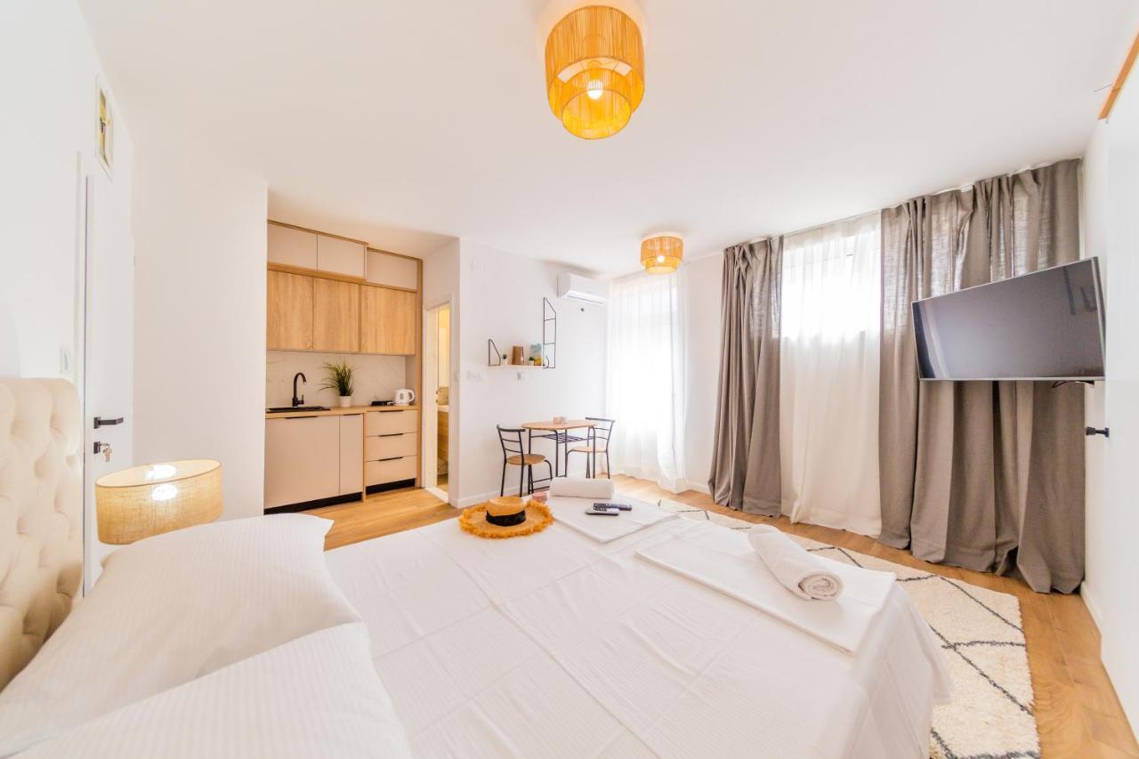 Central Seaside Residence Vis Bagian luar foto