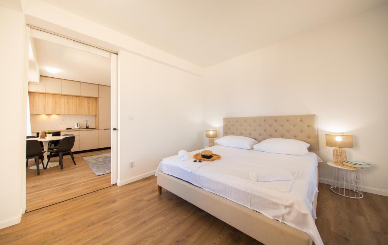 Central Seaside Residence Vis Bagian luar foto
