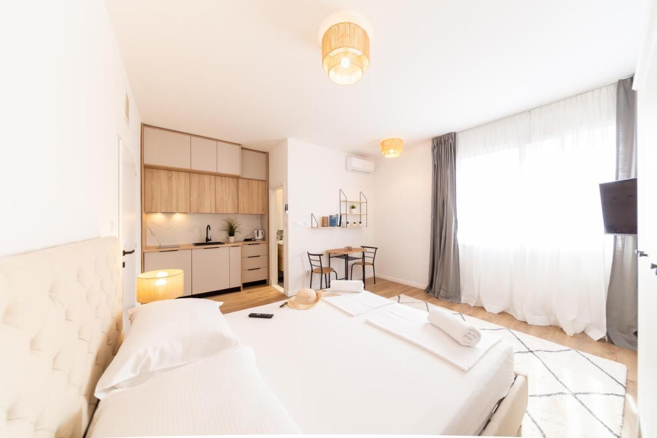 Central Seaside Residence Vis Bagian luar foto